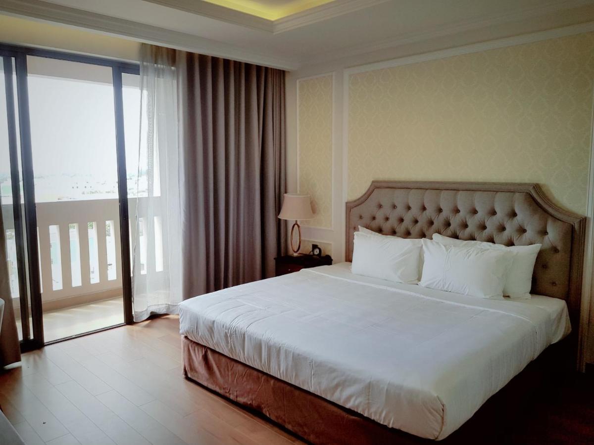 Phu Cuong Hotel Ca Mau Exterior photo